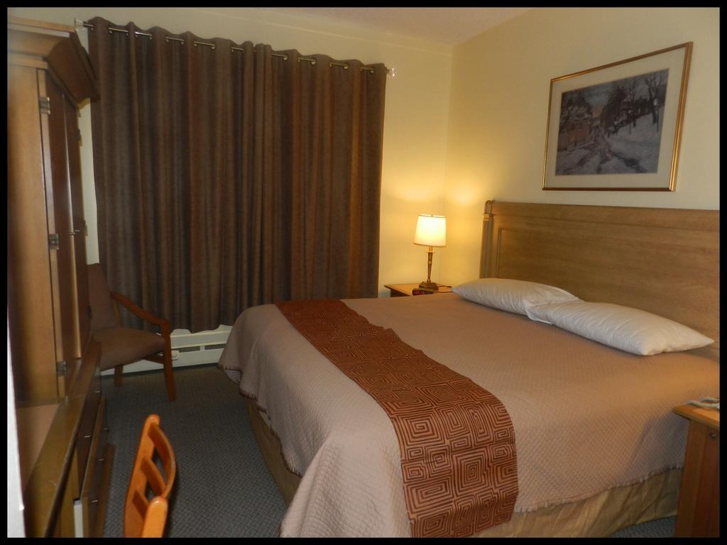 L'Auberge De L'Aeroport Inn Dorval Oda fotoğraf