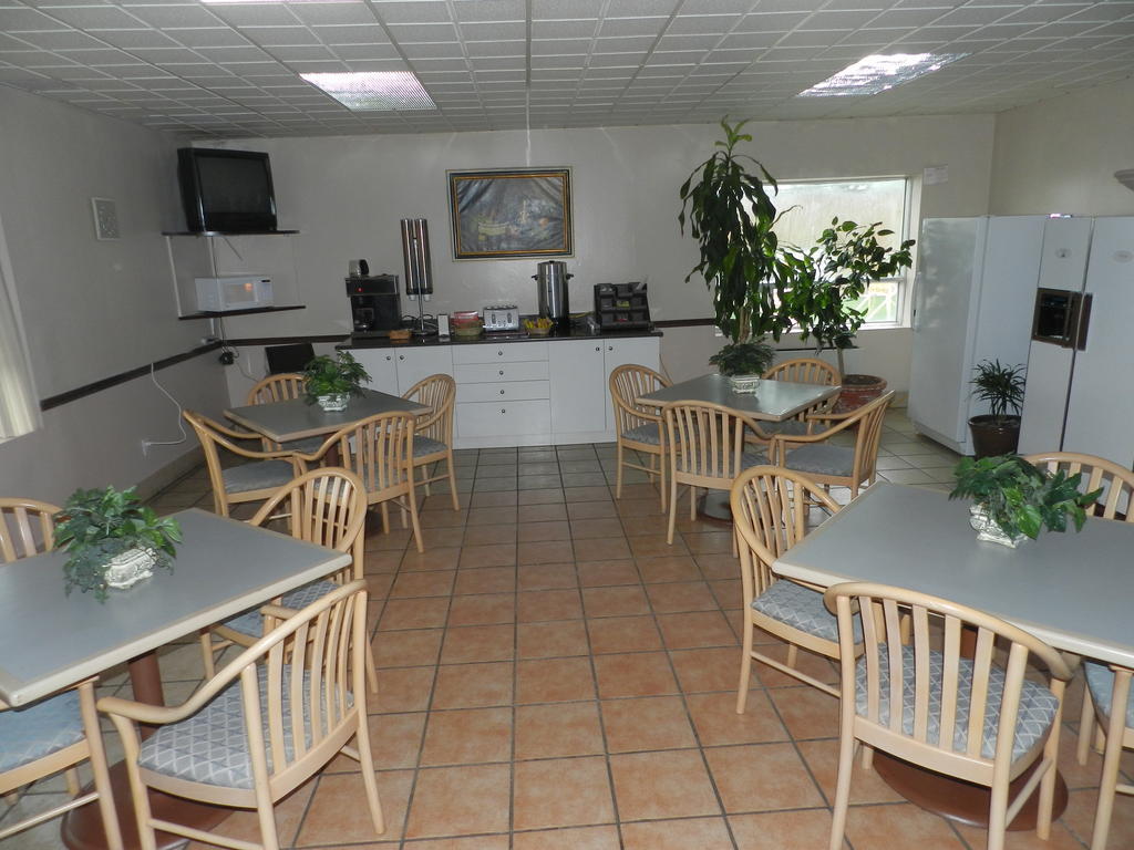L'Auberge De L'Aeroport Inn Dorval Dış mekan fotoğraf